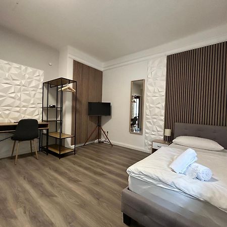 Riverside Airport Hotel Kelsterbach Esterno foto