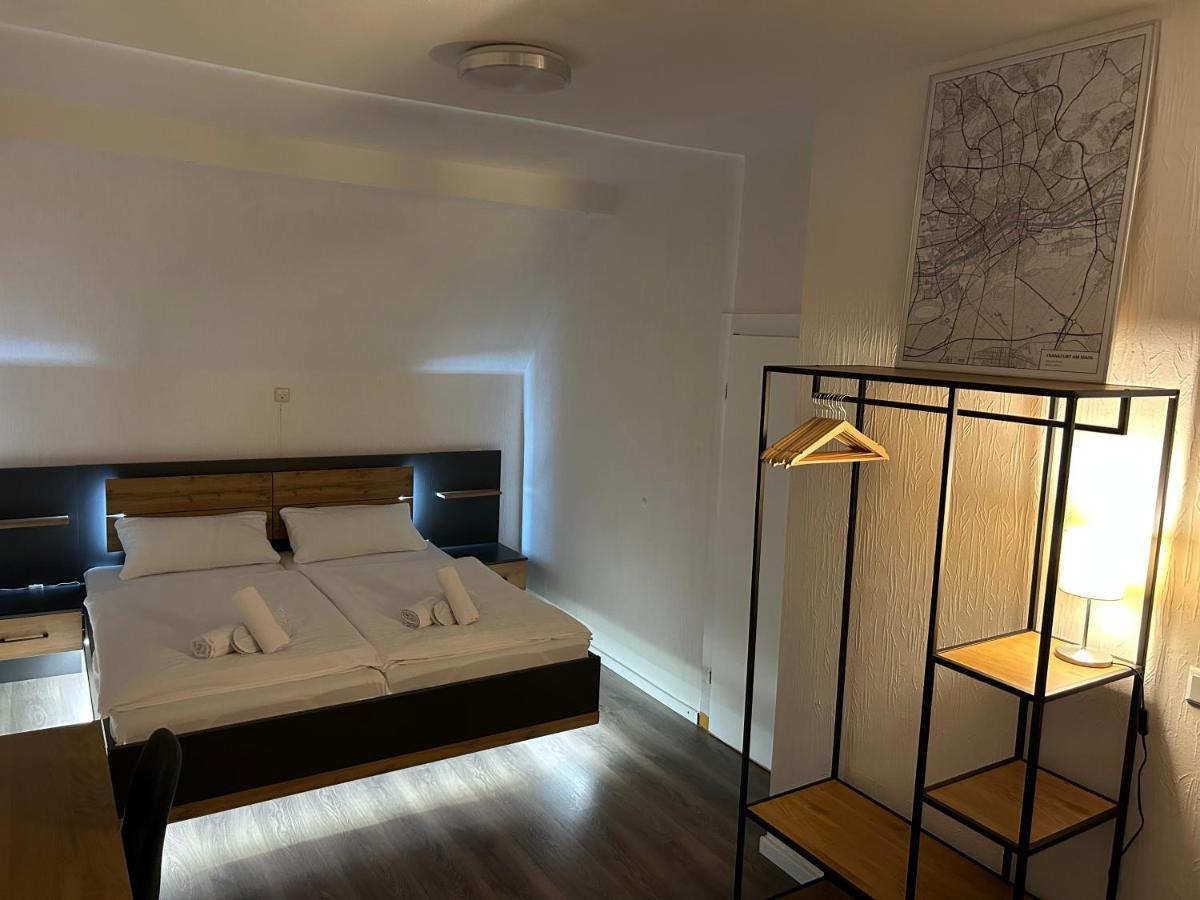 Riverside Airport Hotel Kelsterbach Esterno foto