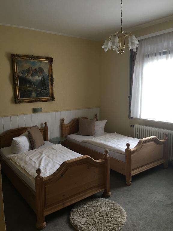 Riverside Airport Hotel Kelsterbach Esterno foto