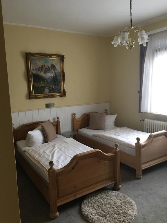 Riverside Airport Hotel Kelsterbach Esterno foto