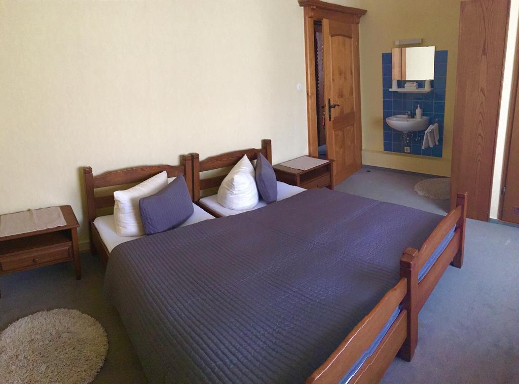 Riverside Airport Hotel Kelsterbach Esterno foto