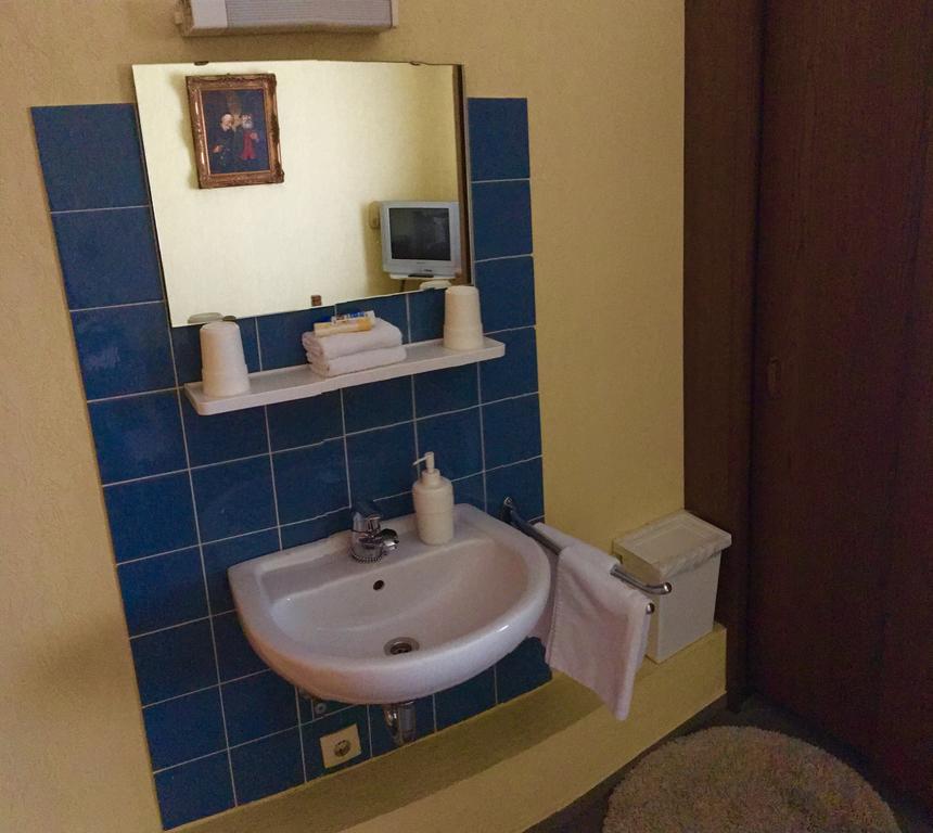 Riverside Airport Hotel Kelsterbach Esterno foto