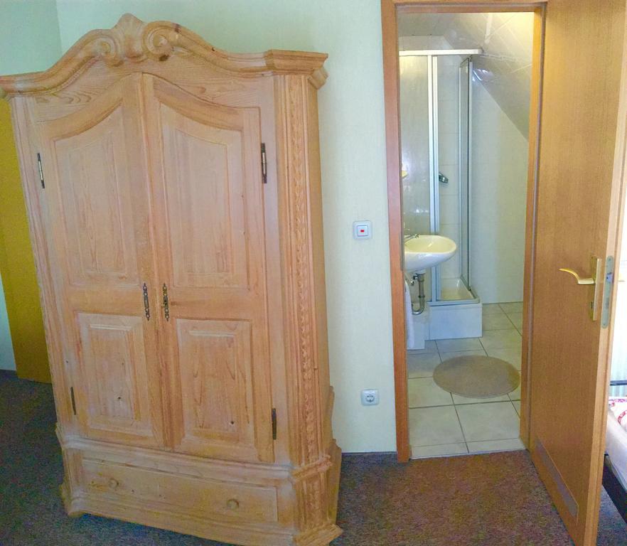 Riverside Airport Hotel Kelsterbach Esterno foto